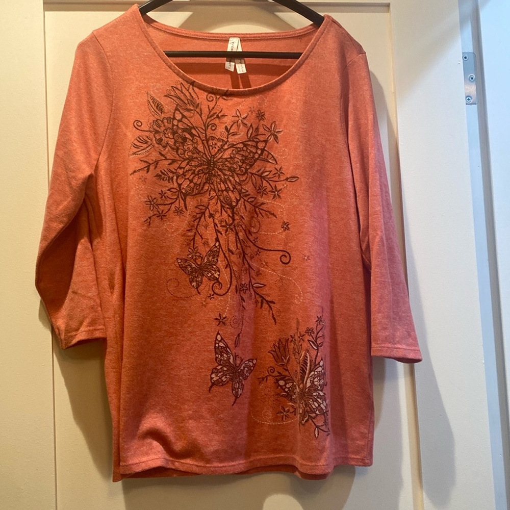 Large top by French Twist. Pink/coral color